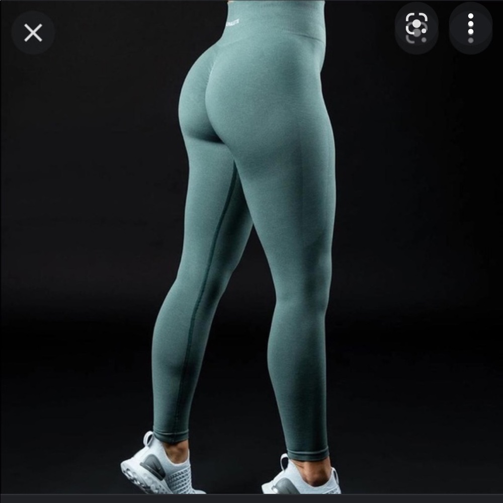 Amplify leggings